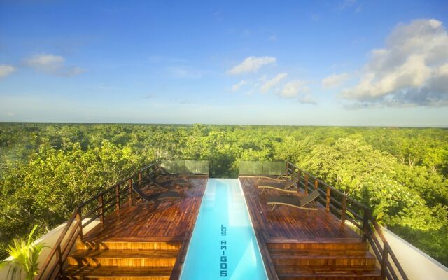 STARFIT Hotel Boutique with access Beachclub, Gym & Spa