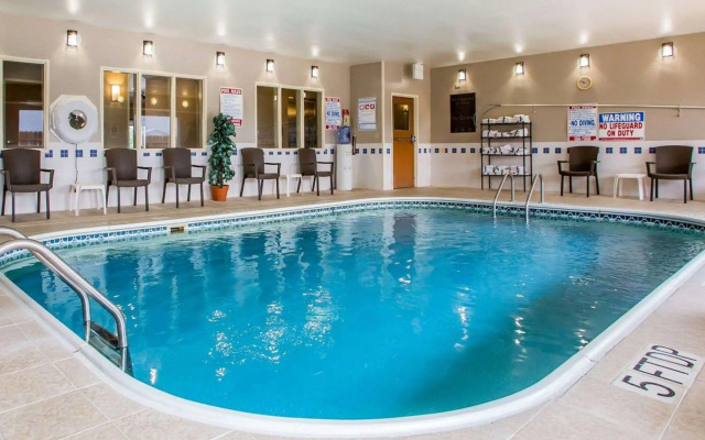 Comfort Inn & Suites Waterloo - Cedar Falls