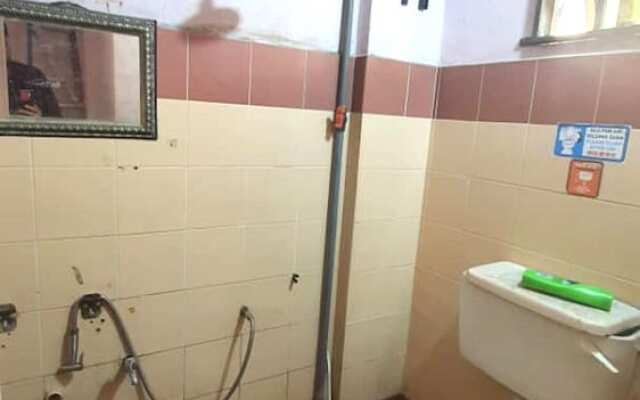 SPOT ON 90836 Penginapan Almera