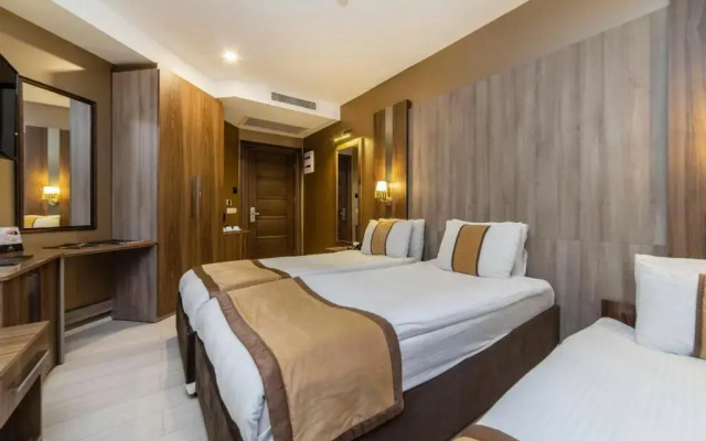 Royal Capital Hotel