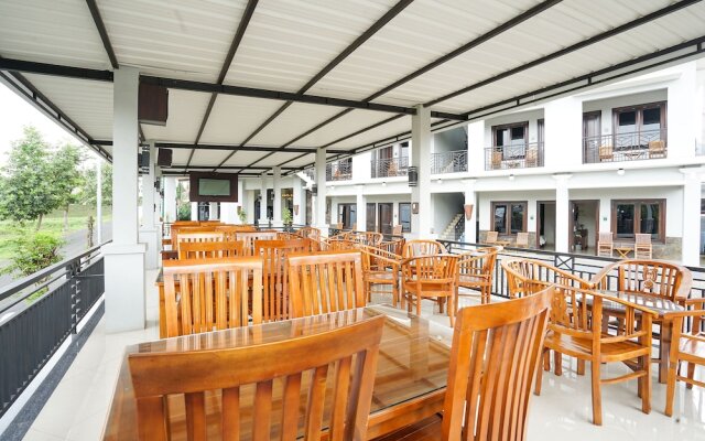 Avila Ketapan Rame Hotel