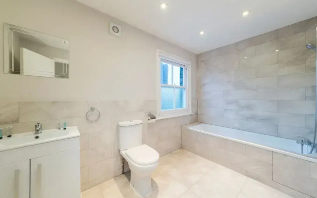 Shorton St Apartments by Chi Chi