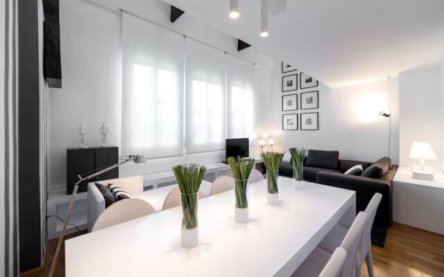 Balmes - Ático Con Piscina Privada En Barcelona