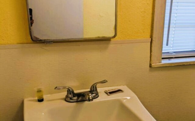 Economy Inn Kingsville By OYO