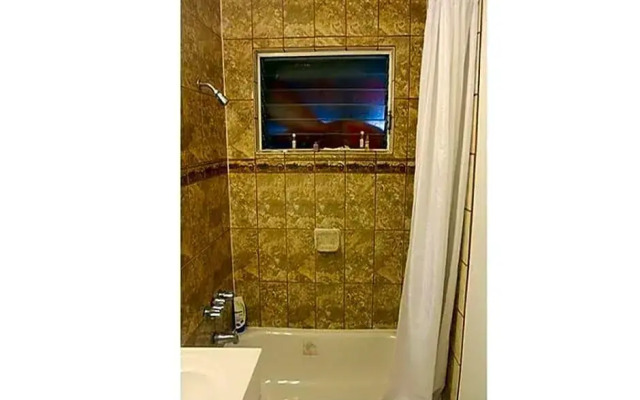 Tradewinds All Suite Hotel