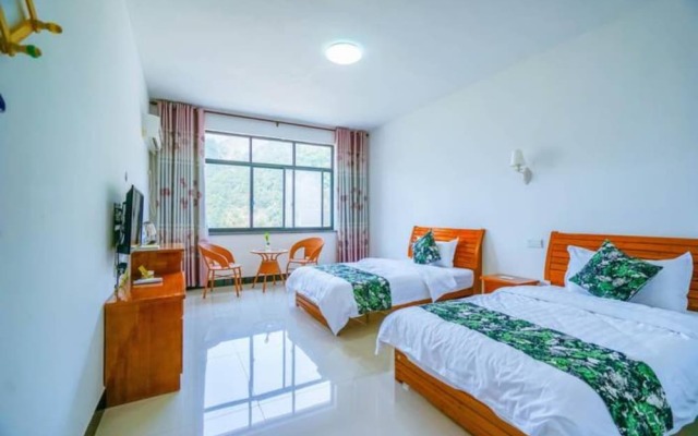 Yijie Holiday Damingshan Linan