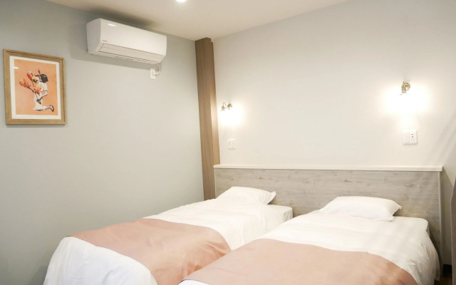 7 Rooms Hotel & Cafe 東京葛西