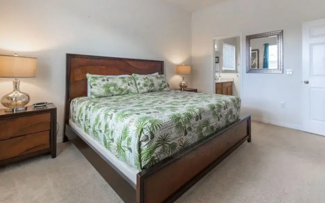 154ysd-watersong 6 Bedroom Home by RedAwning