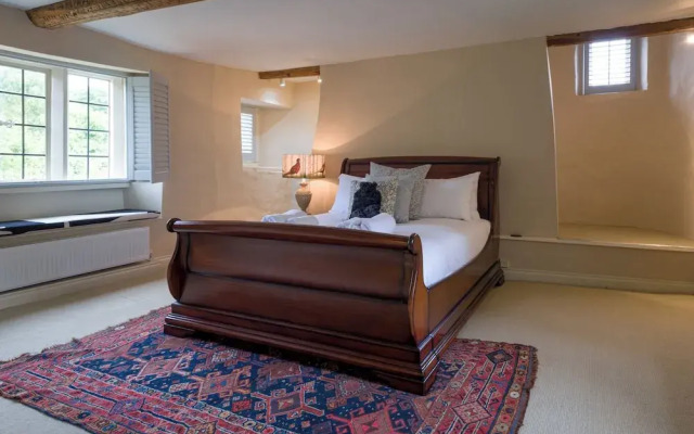 The Mill House Beautiful 4BD Family Home