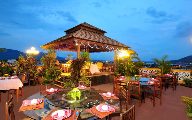 Pakse Hotel & Restaurant