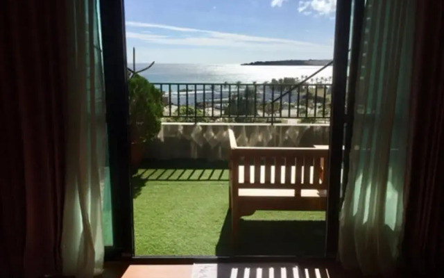 Daban Six Guest House