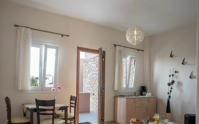Moonlight Apartments & Suites