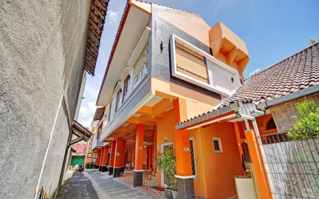 OYO 90768 Endrayanti Inn Syariah