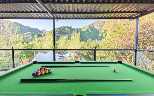 Xiaobali Natural Homestay (Qinglianggu Scenic Area Branch)