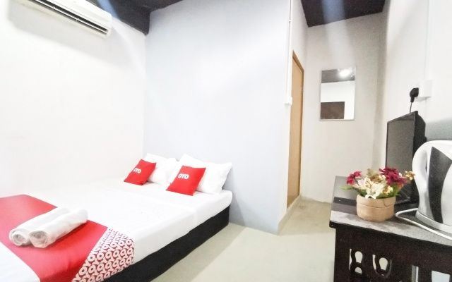 OYO 124 Hotel Seniman Sentul (Sanitized Stay)
