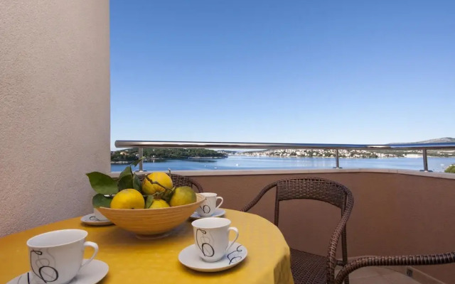 Apartments Smilje 1606