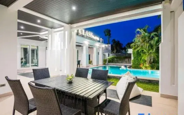New 7BR Pool Villa with Slider - VVP31.4