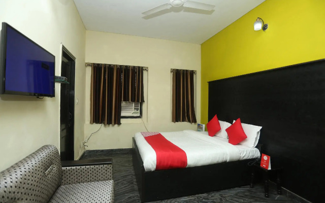 Capital O 15091 Gaurav Boarding House