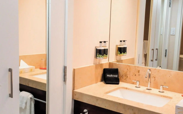 The Listel Hotel Vancouver