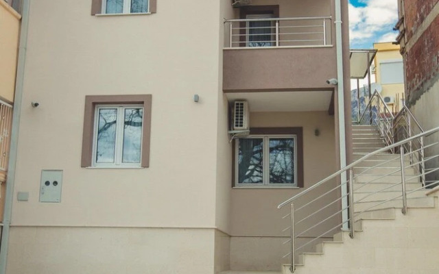 Nino Superior, One Bedroom Apartment No.1