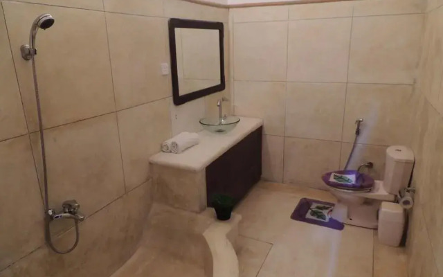 OYO 297 Manidi Villa