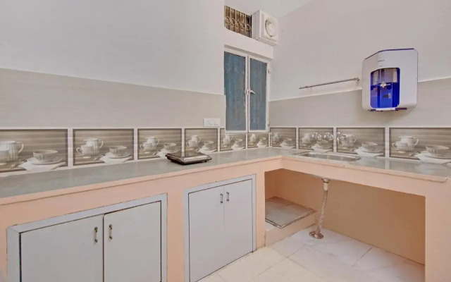 Oyo Home 78927 Elegant Studio Sarita Vihar