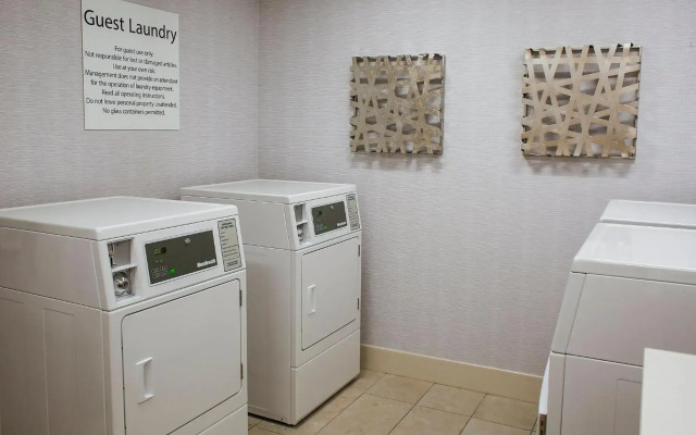 Holiday Inn Express & Suites Louisville Downtown by IHG