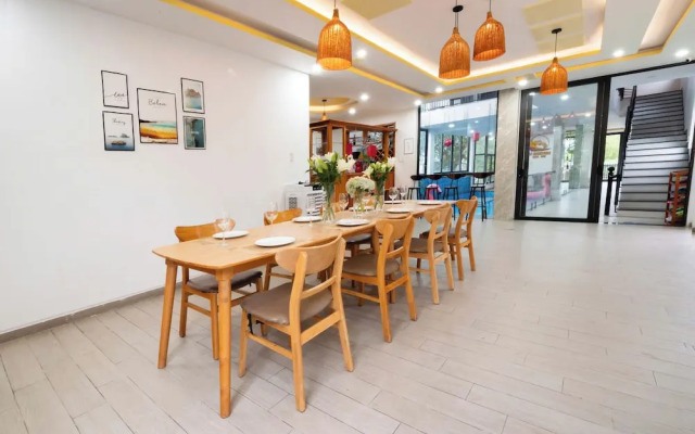 Le riverside Villa Hoi An by Hometown