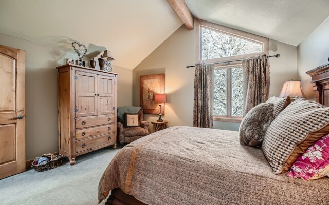 16 Riverbend 3 Bedroom Townhouse by RedAwning