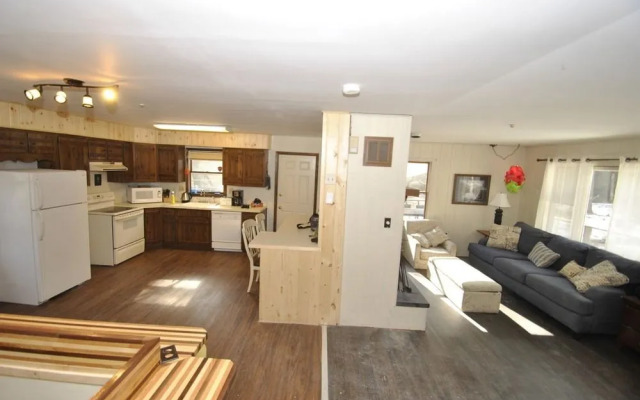 Paradise on Hurricane Creek