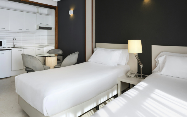 Apartamentos Sercotel Togumar
