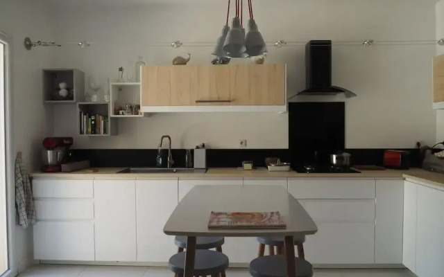 Lavinia Home