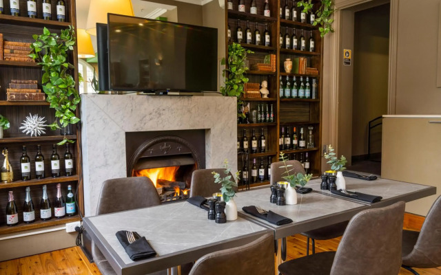 Vulcan Hotel Sydney
