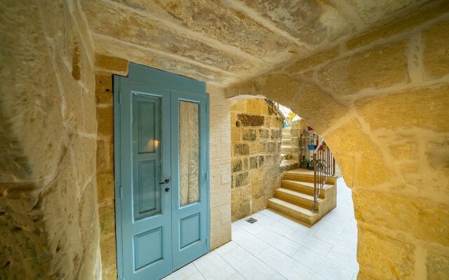 Ta' Pinu B&B