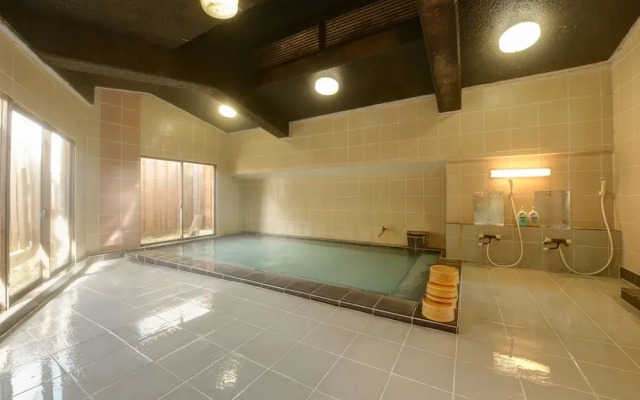 Nakanosawa Onsen Iroriyu no Yado Osakaya