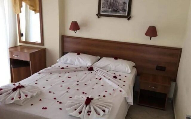 Mutlu Apart Hotel