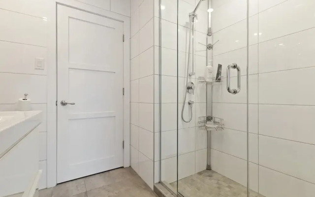 Condotel LeLuxe St-Denis St - mtlFlats
