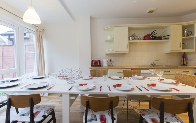 5 Rosebay Gardens