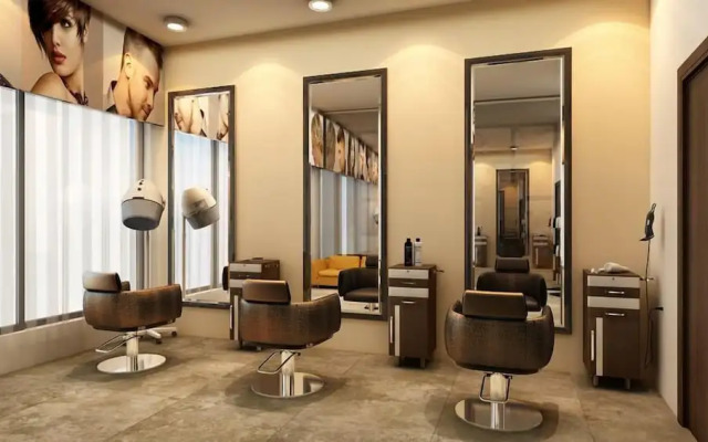 MWC Club by Downtown