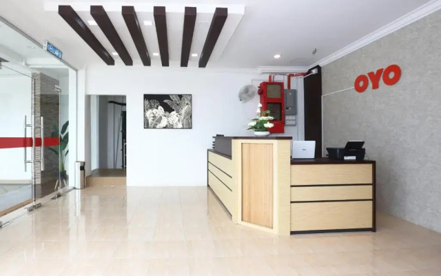 OYO 89888 Dz Residence Guest House