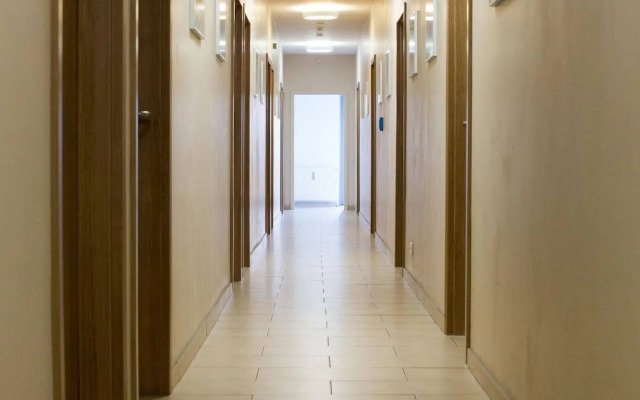 Airport Hotel One