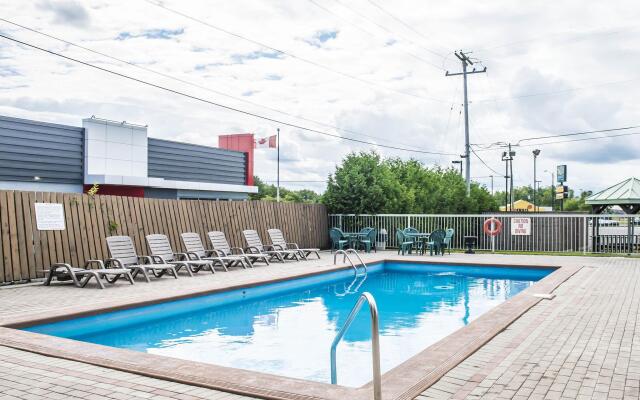 Quality Inn and Suites 1000 Islands Gananoque