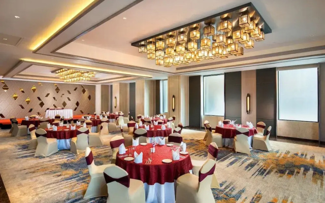 Royal Hometel Suites Dahisar Mumbai