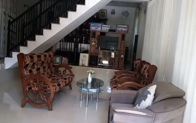 Senuri Home stay