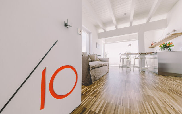 Suite 10