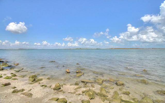 Channelview 214