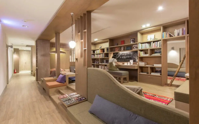 Hok House