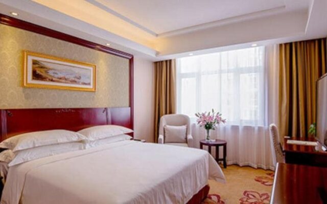 Vienna Dongguan Tangxia Guanlan Lake Golf Club