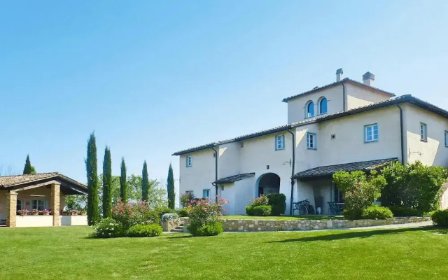 Apartment in Tuscany With Pool & Golf