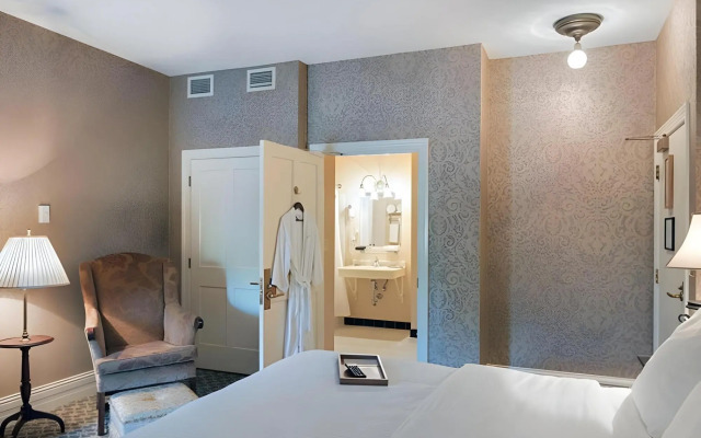 Nicollet Island Inn
